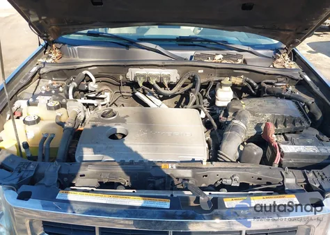 2009 Ford Escape Hybrid Limited z USA, uszkodzony, nr VIN 1FMCU49339KB61381